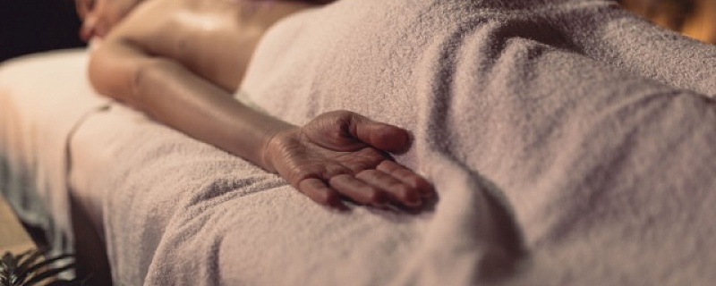 Общий массаж тела: от стресса к гармонии — полное руководство