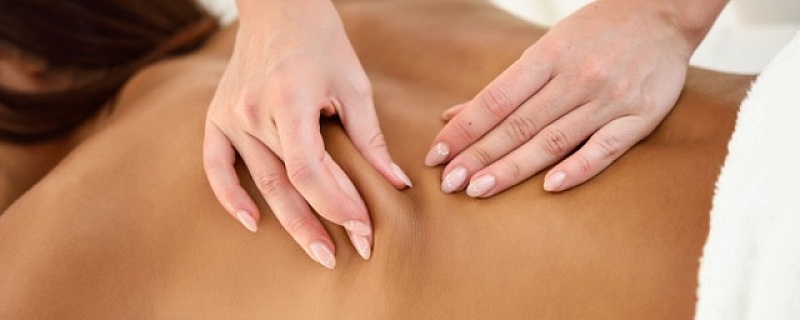 Массаж воротниковой зоны: решение проблемы боли в шее и плечах