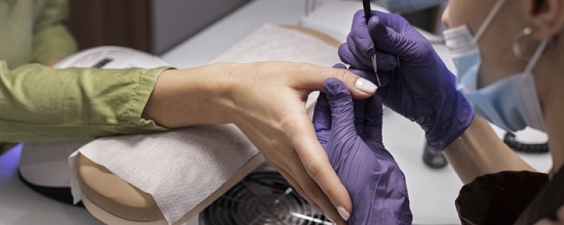 Комплекс маникюр + педикюр в Некрасовке: выгодные пакеты услуг