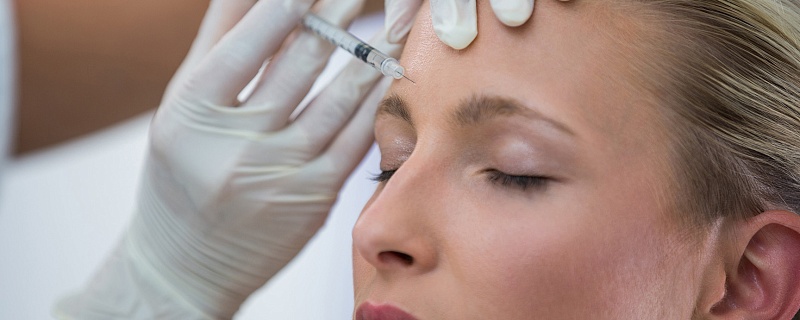 Ботокс: коррекция морщин лба и межбровья